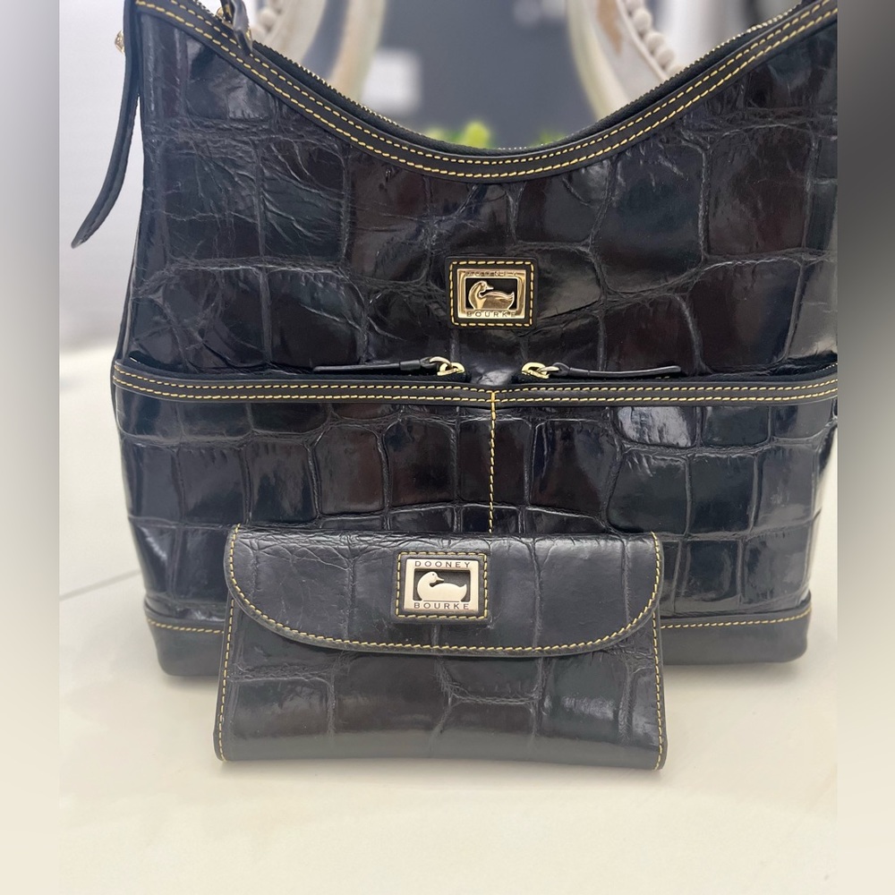 Dooney & Bourke Croco
Embossed Leather Handbag wMatching Croc Continental Wallet